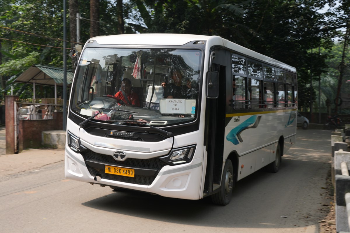 Mini Bus (21 Seater) — 21 seater AC on rent with driver