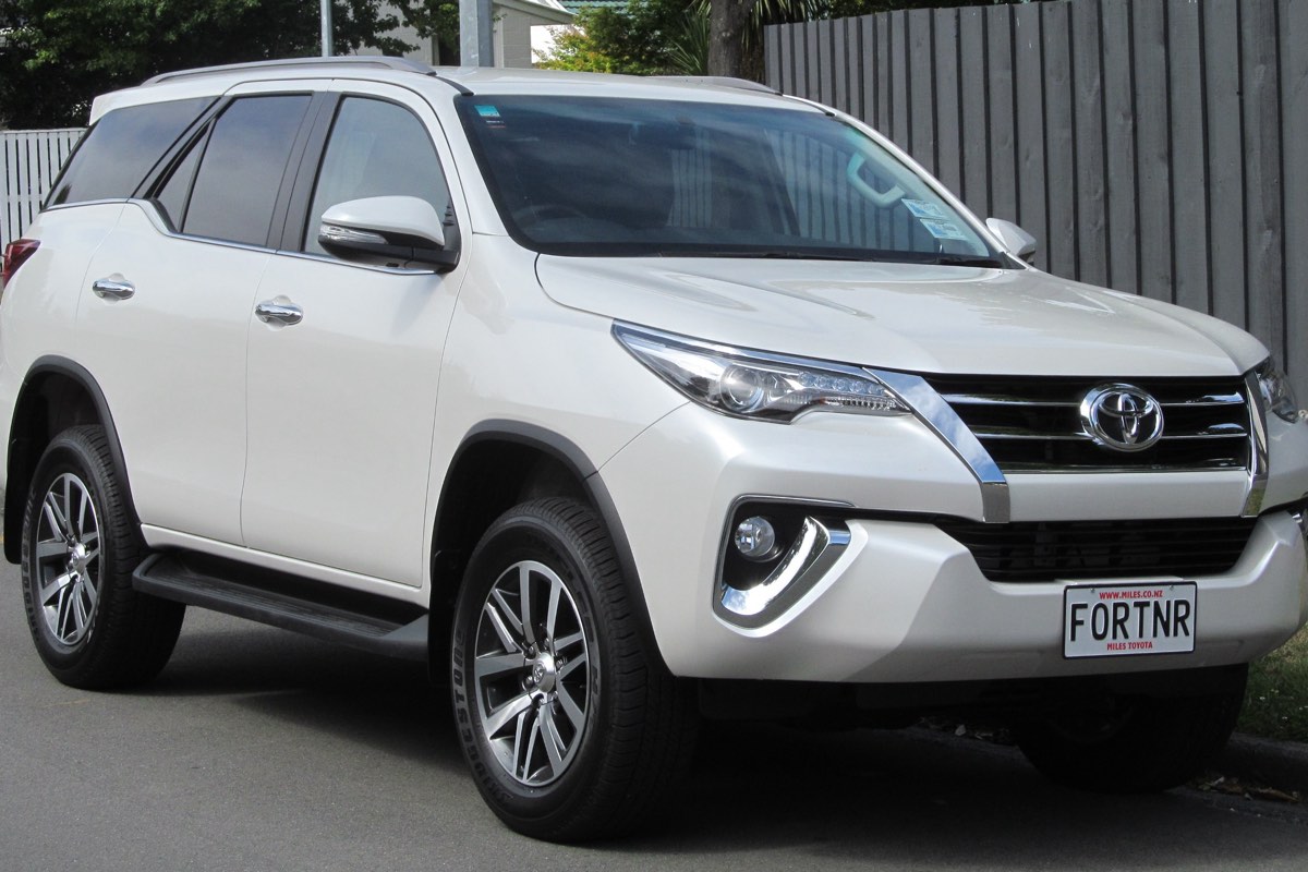 Toyota Fortuner — 6 seater AC on rent with driver